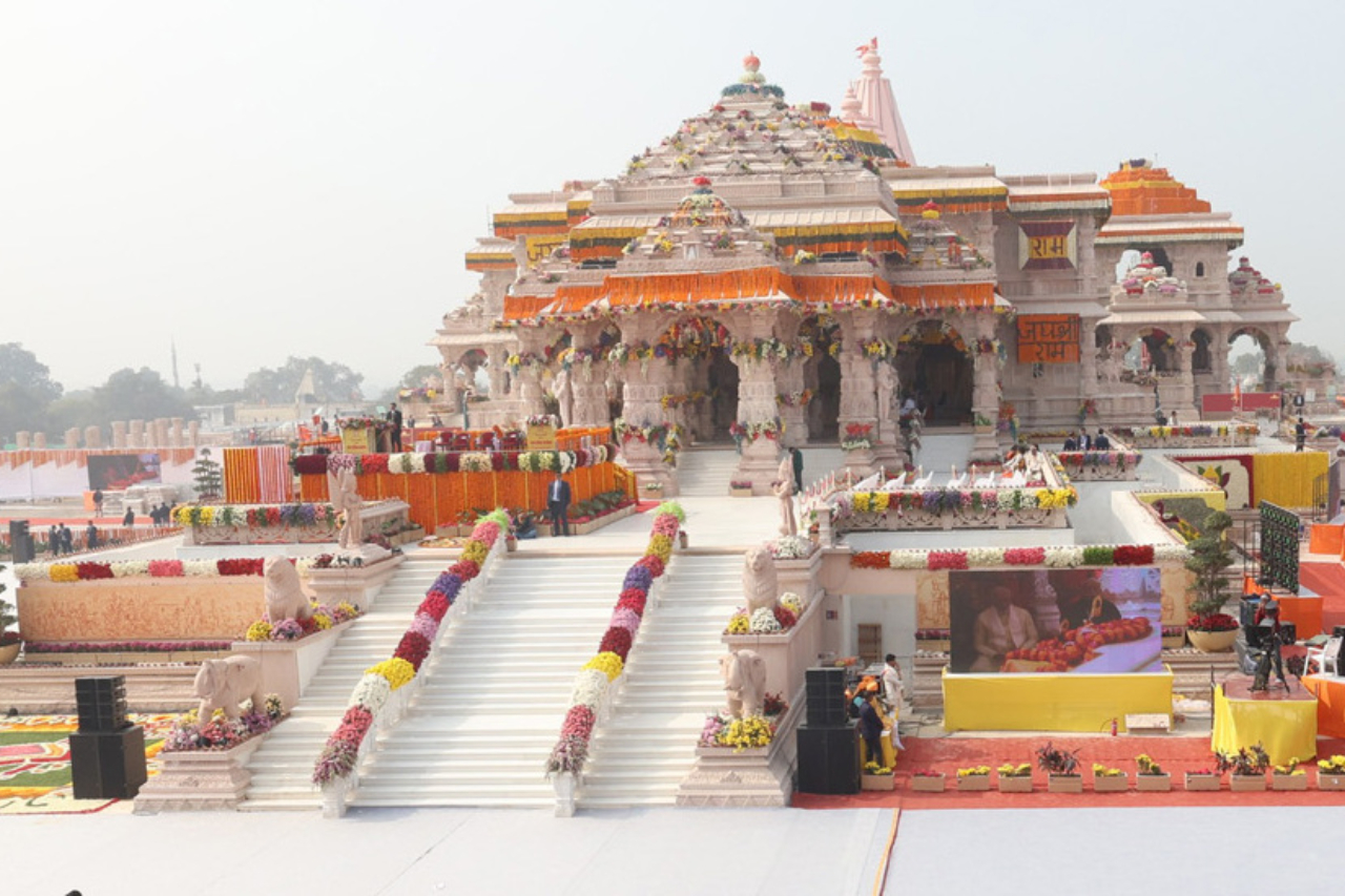 Luxury hotel in Ayodhya near Ram Mandir – Hotel R. Raghavam